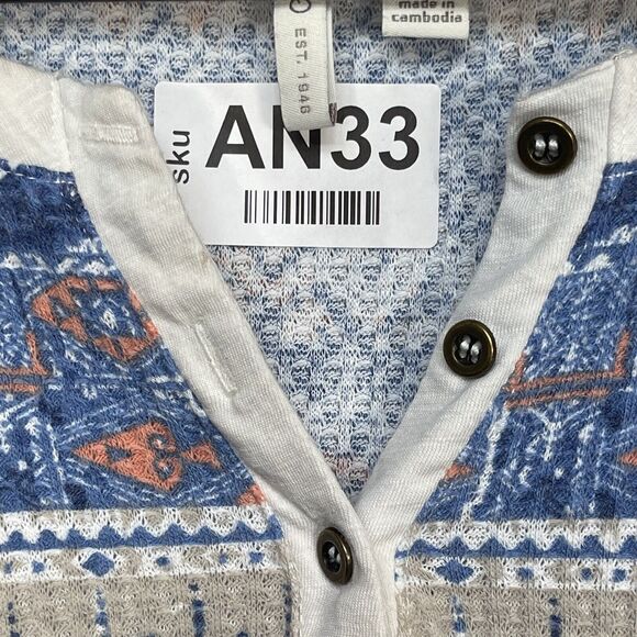 Cato Shirt Top Women Size L Blue Printed Stretch Popover Short Sleeve STAINS - Picture 14 of 14